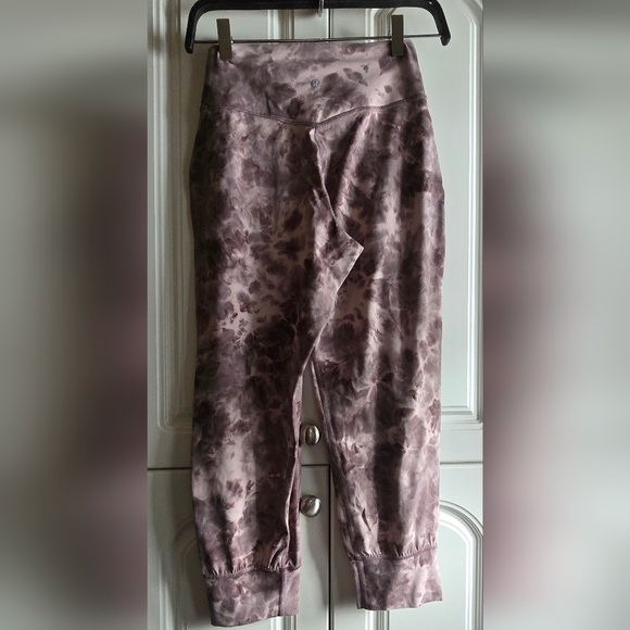 💥 Lululemon Align High-Rise Cropped Jogger - Picture 7 of 10